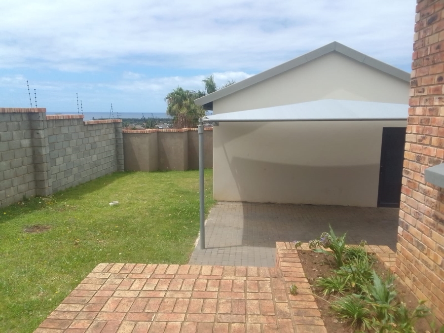 To Let 3 Bedroom Property for Rent in Gonubie Eastern Cape